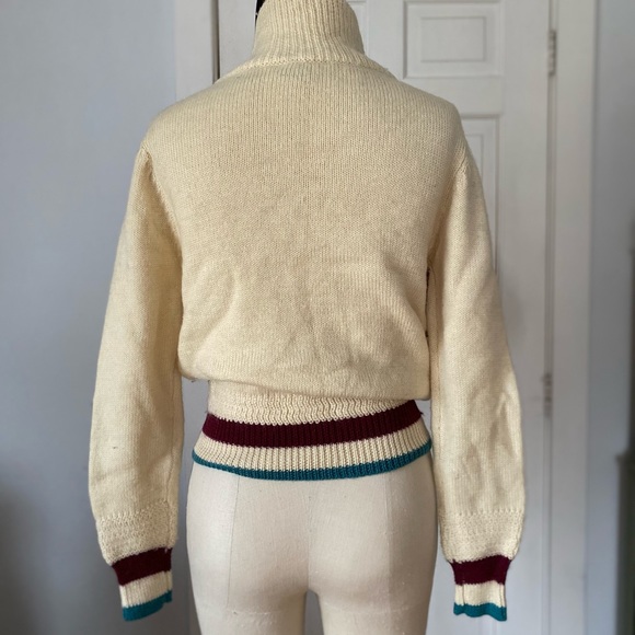 Vintage Umbro sweater size small - Picture 4 of 4